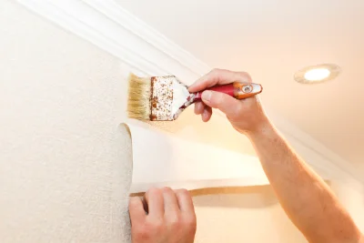 Pose de papier peint à Melgven — revêtements muraux et toiles de verre